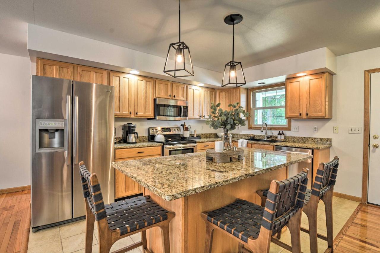 Upscale Family Cottage Less Than 1 Mi To Higgins Lake Roscommon Exterior photo